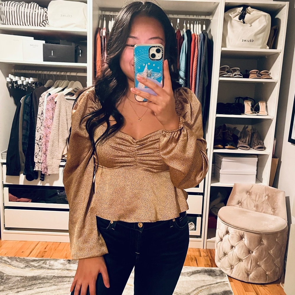 MI AMI Animal Print Satin Peplum Blouse - Picture 1 of 4